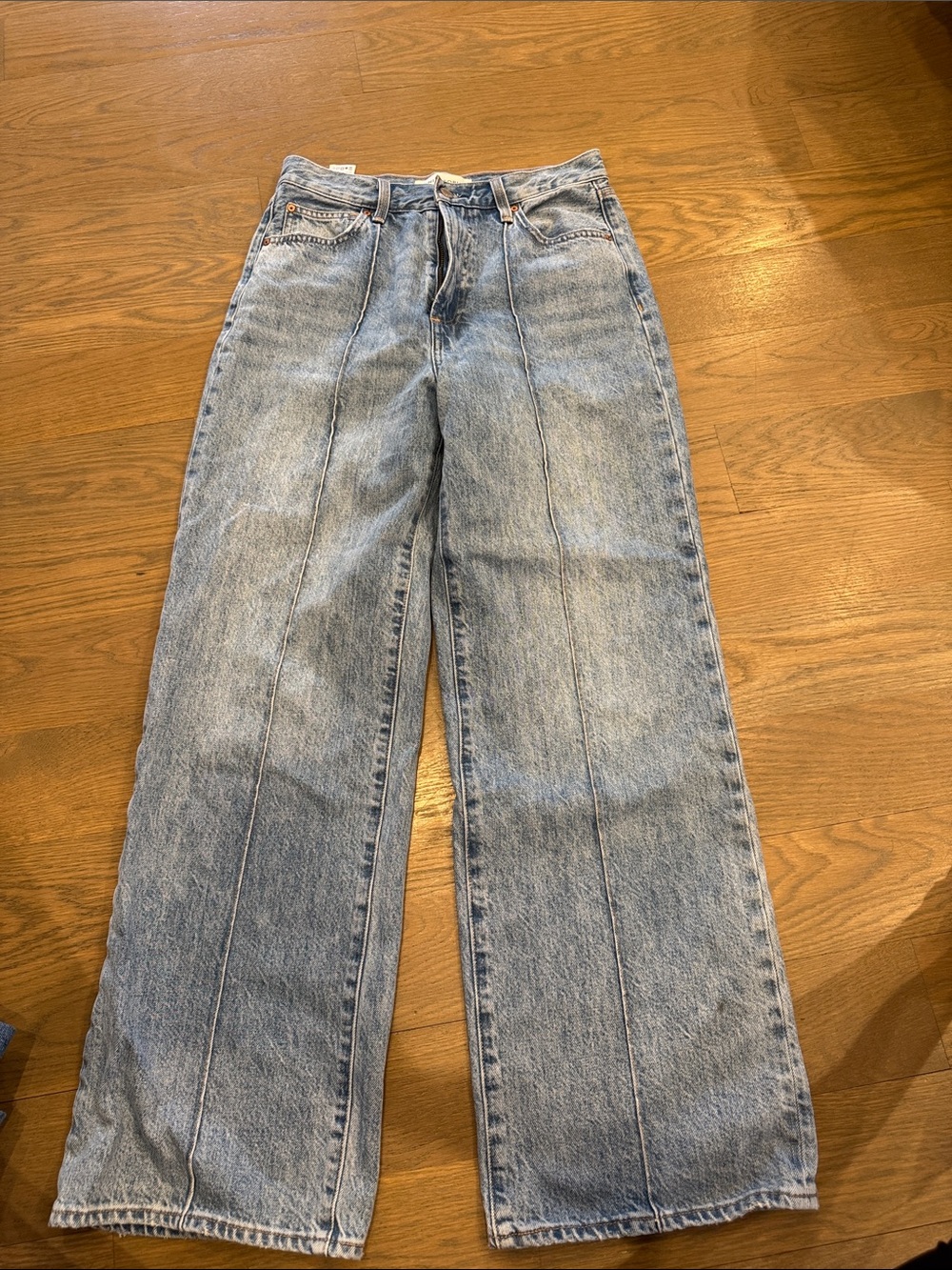 Aritzia 90’s Tailored High-Rise Wide Leg Jeans - Light Blue
